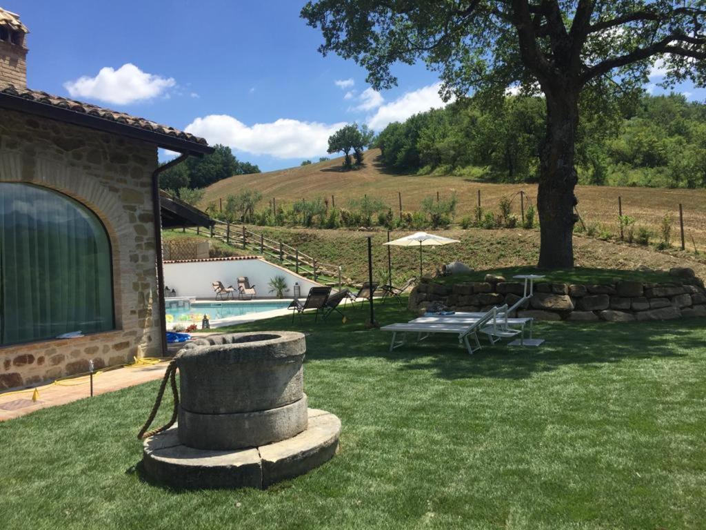 Azzurro Di Vallepietra Camporotondo di Fiastrone Luaran gambar