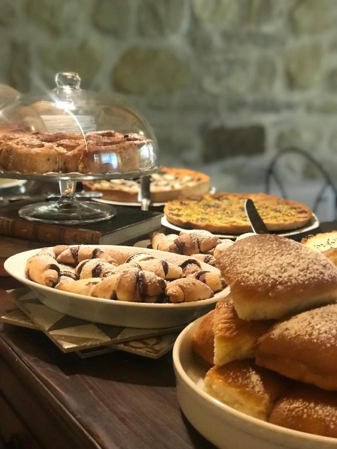 Azzurro Di Vallepietra Camporotondo di Fiastrone Luaran gambar
